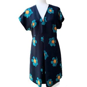 Banana Republic V Neck A line floral Print Dress